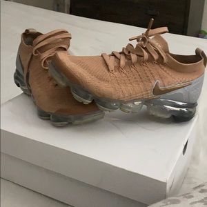 NIKE AIR VAPORMAX FLYKNIT 2